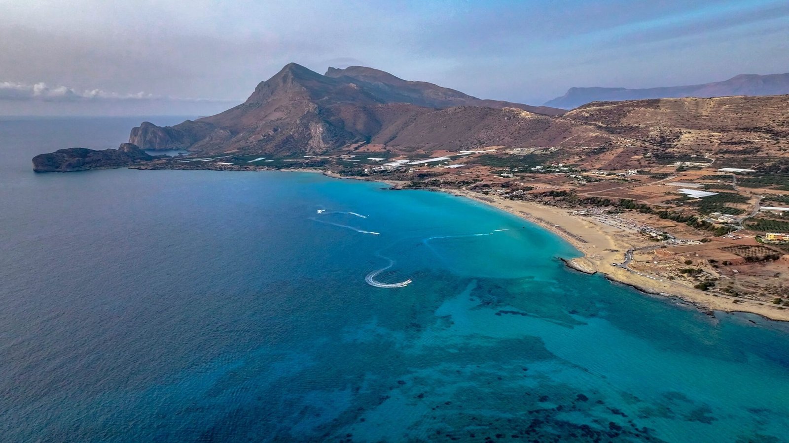 Παραλία Φαλάσαρνα στα Χανιά με κρυστάλλινα νερά