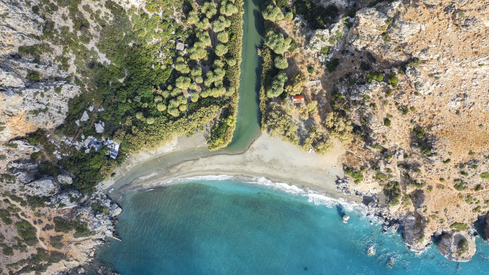 Παραλία Πρέβελη Ρέθυμνο με φοινικόδασος και ποτάμι