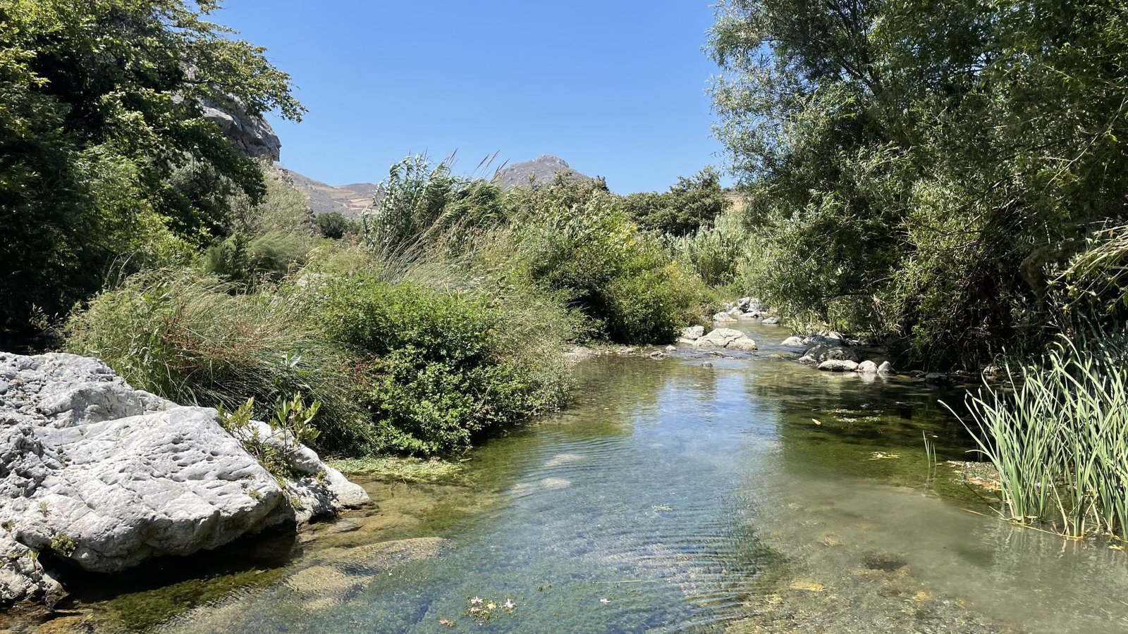 Κουρταλιώτικο Φαράγγι Ρέθυμνο με καταρράκτες και πεζοπορία